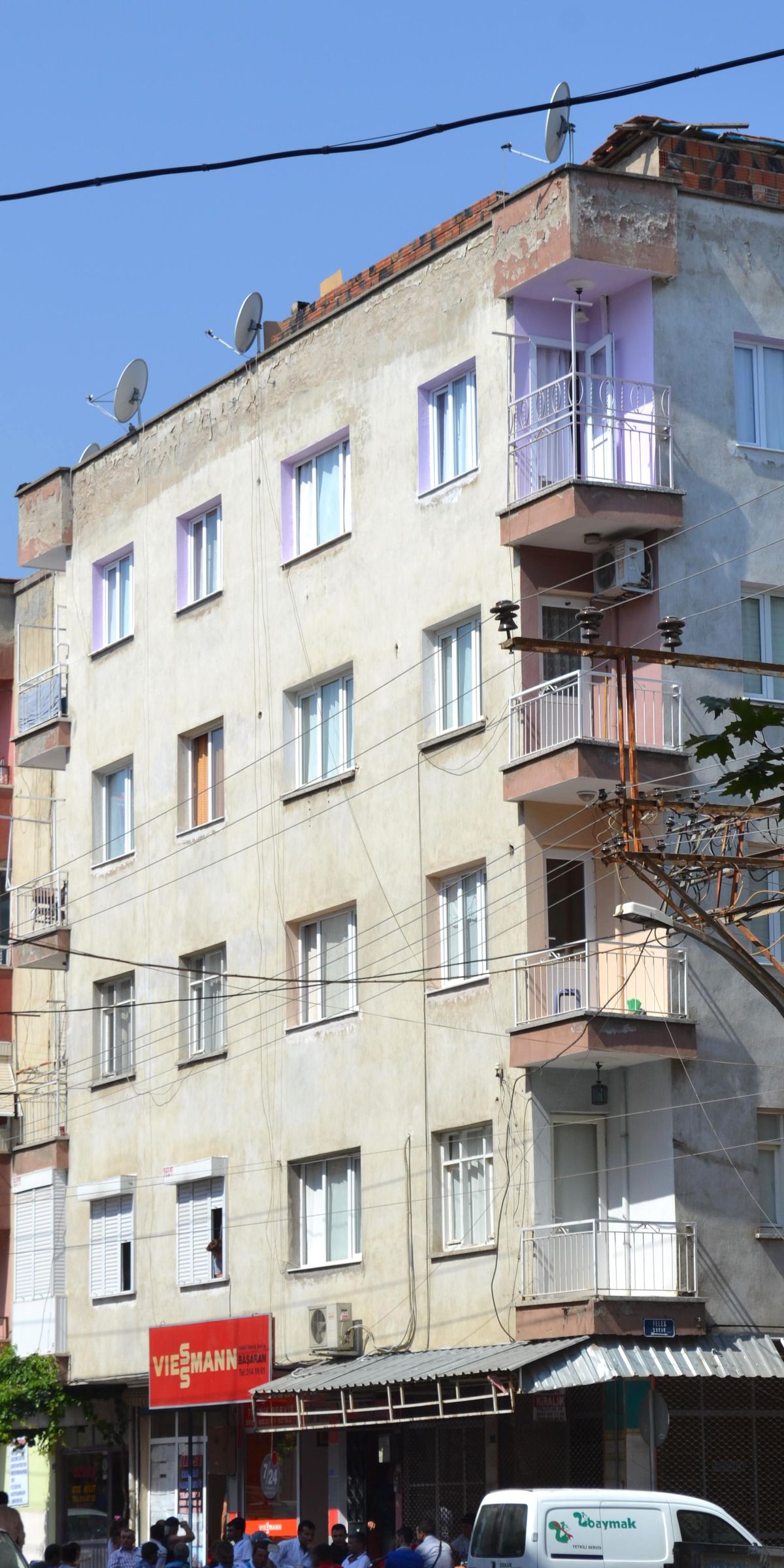 Yüksek Gerilime Kapılarak Hayatını Kaybetti