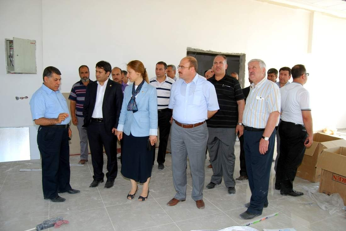 AK Parti İl Yönetimi ve Milletvekilleri Oğuzeli\'de İncelemelerde Bulundu