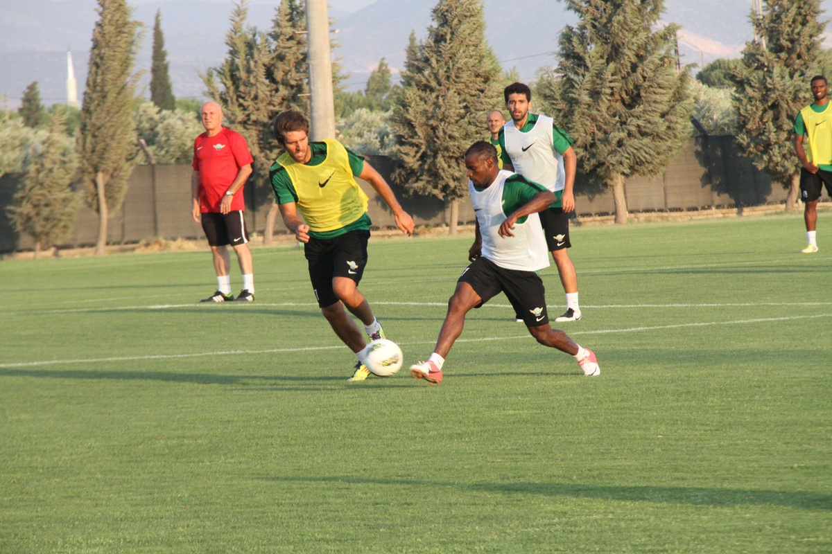Akhisar Belediyespor Yeni Sezon Hazırlıklarını Sürdürüyor