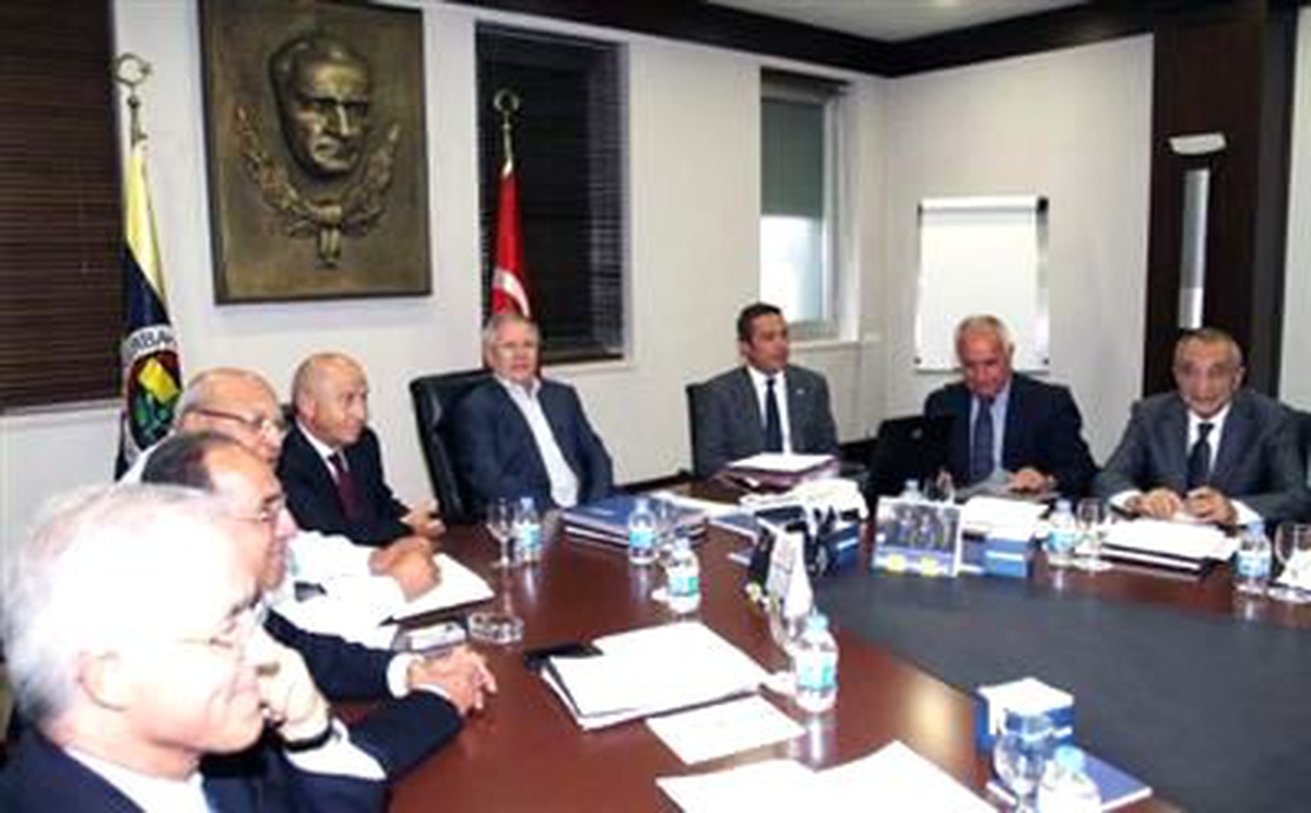 Aziz Yıldırım 1 Yıl Sonra Yönetim Kurulu Toplantısına Katıldı