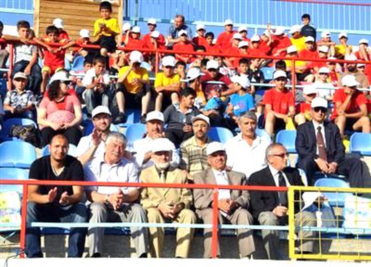 Camiler Arası Futbol Turnuvasında \'Güzel Ahlak\' Vurgusu