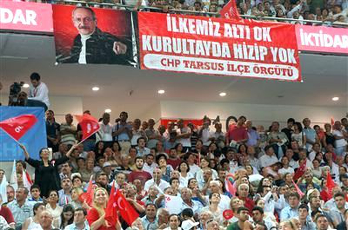 Chp Kurultayında Pm ve Ydk Üyeliği İçin Adaylık Başvuruları Sona Erdi