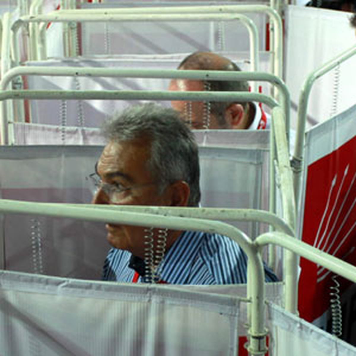 Chp Kurultayının İkinci Gününde Pm ve Ydk İçin Seçim Yapılacak