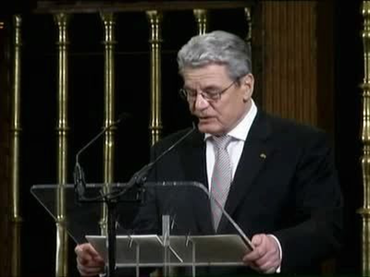 Cumhurbaşkanı Gauck: Merkel Halkı Bilgilendirmeli