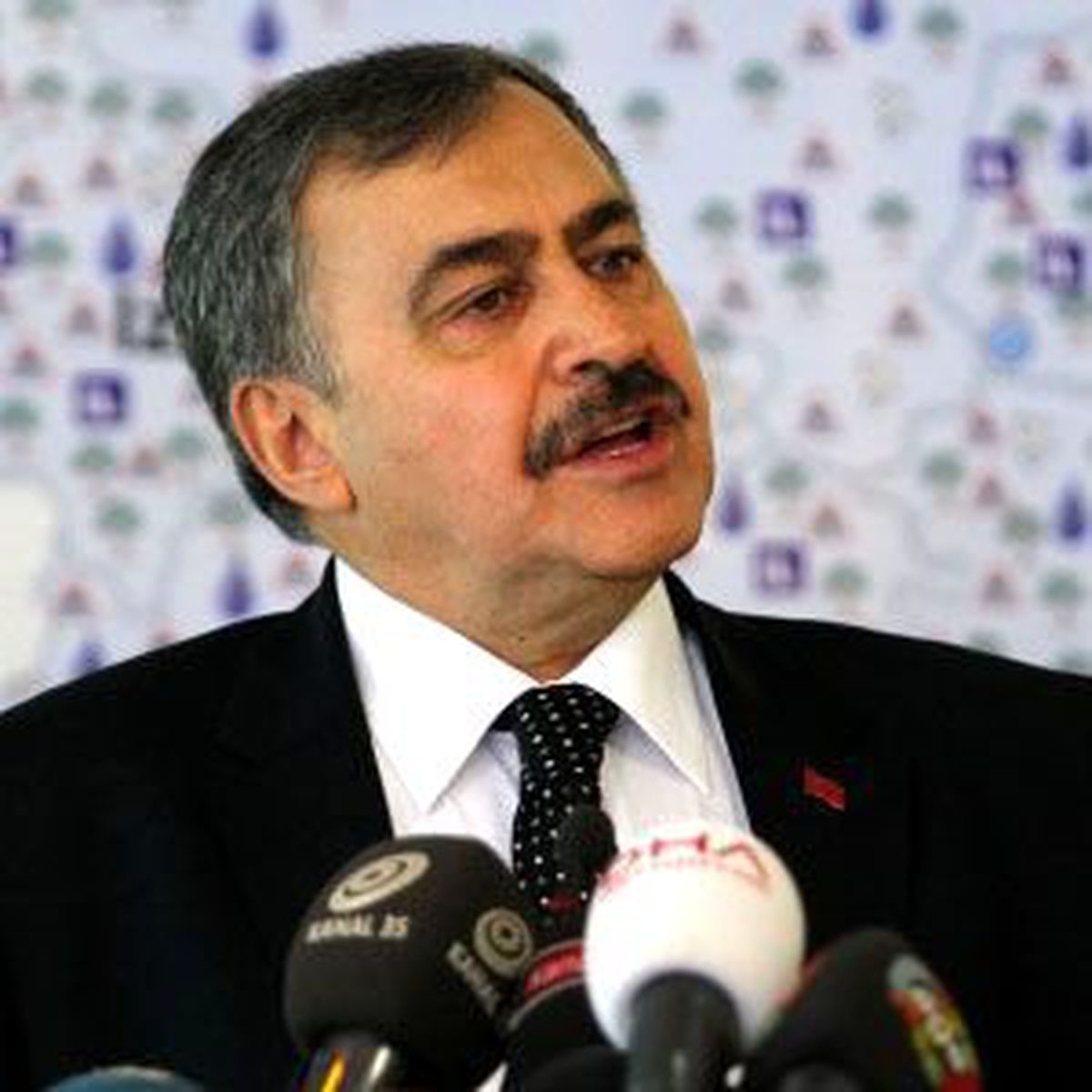 Eroğlu\'ndan İşadamlarına Destek