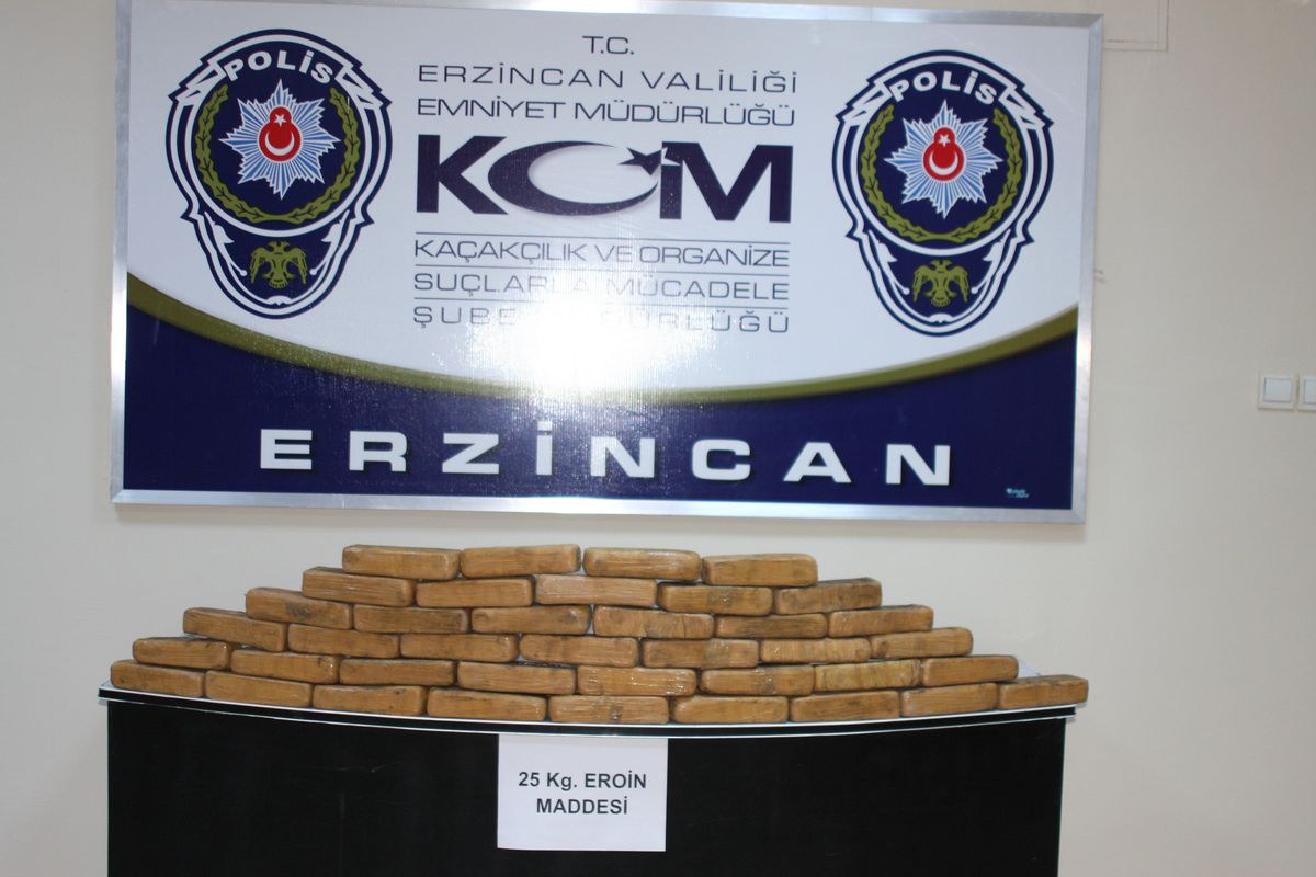 Erzincan\'da 25 Kilo 60 Gram Eroin Ele Geçirildi