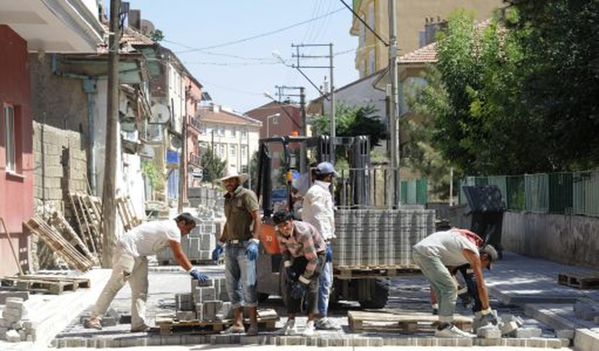 Eski Hükûmet Caddesi Parke Taşı ile Kaplanıyor