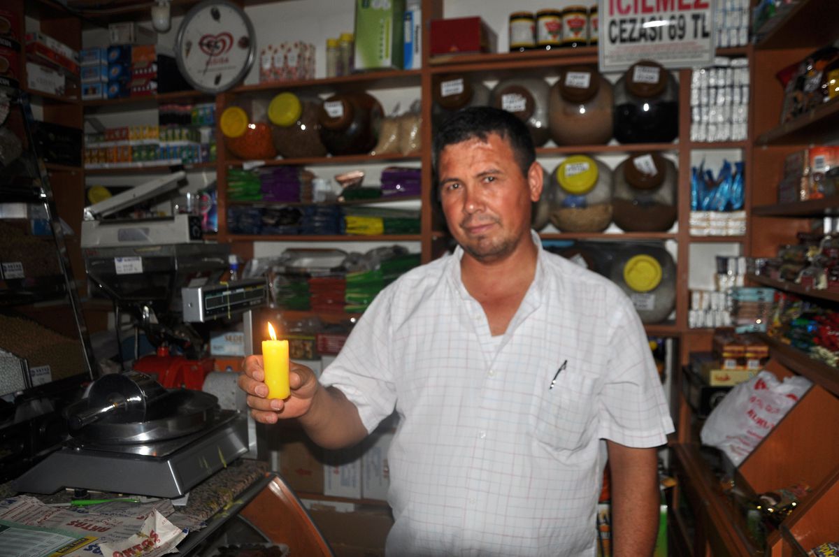 Foça\'da Sekiz Saat Süren \'Elektrik İşkencesi\'