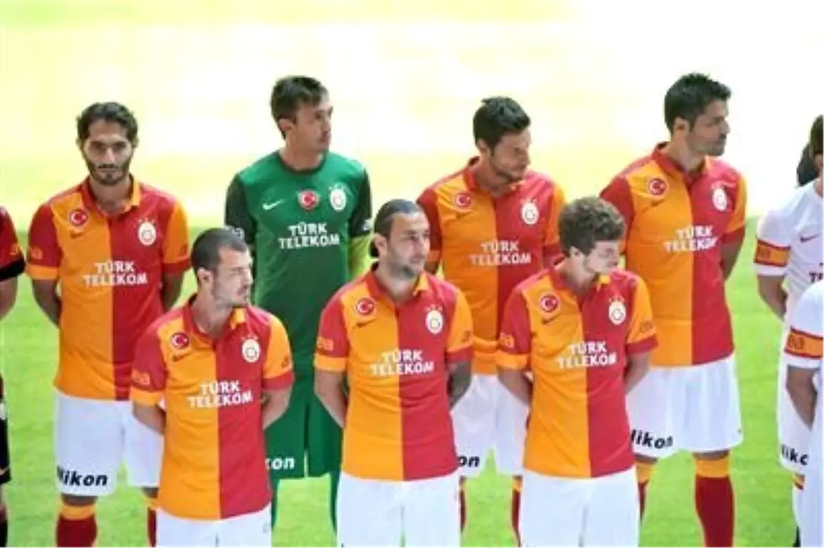 Galatasaray Yeni Formalarını Tanıttı