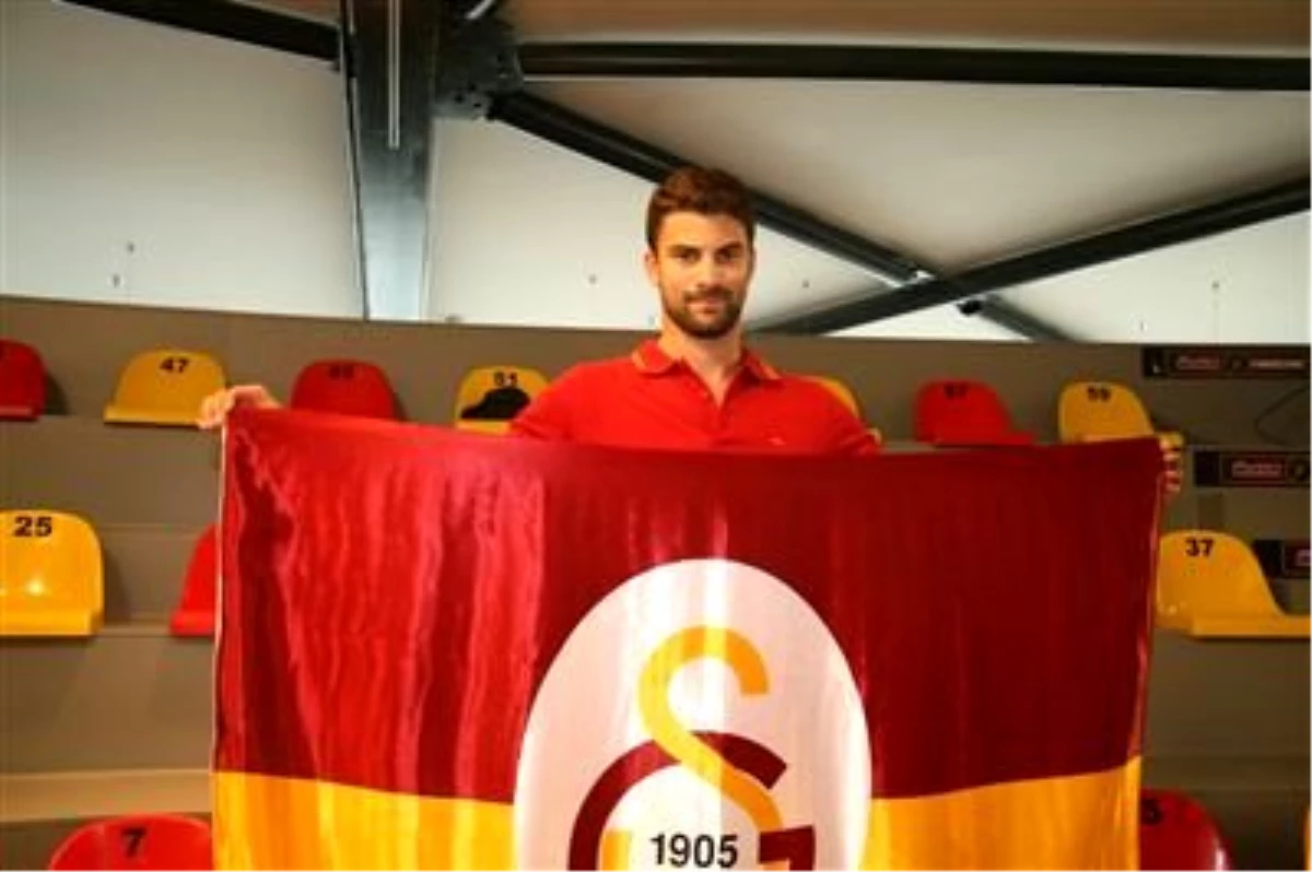 Galatasaray Engin Atsür ile Sözleşme İmzaladı