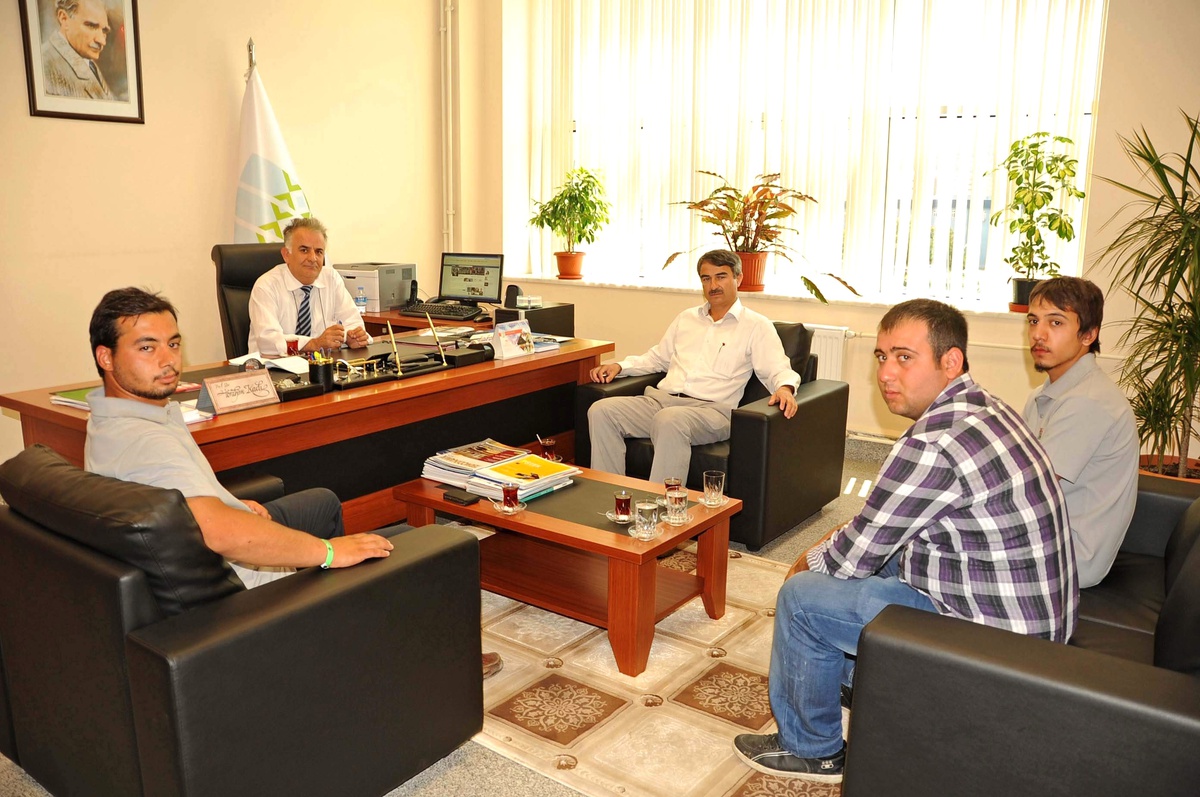 Güneş Aracı Takımından Rektör Vekiline Ziyaret