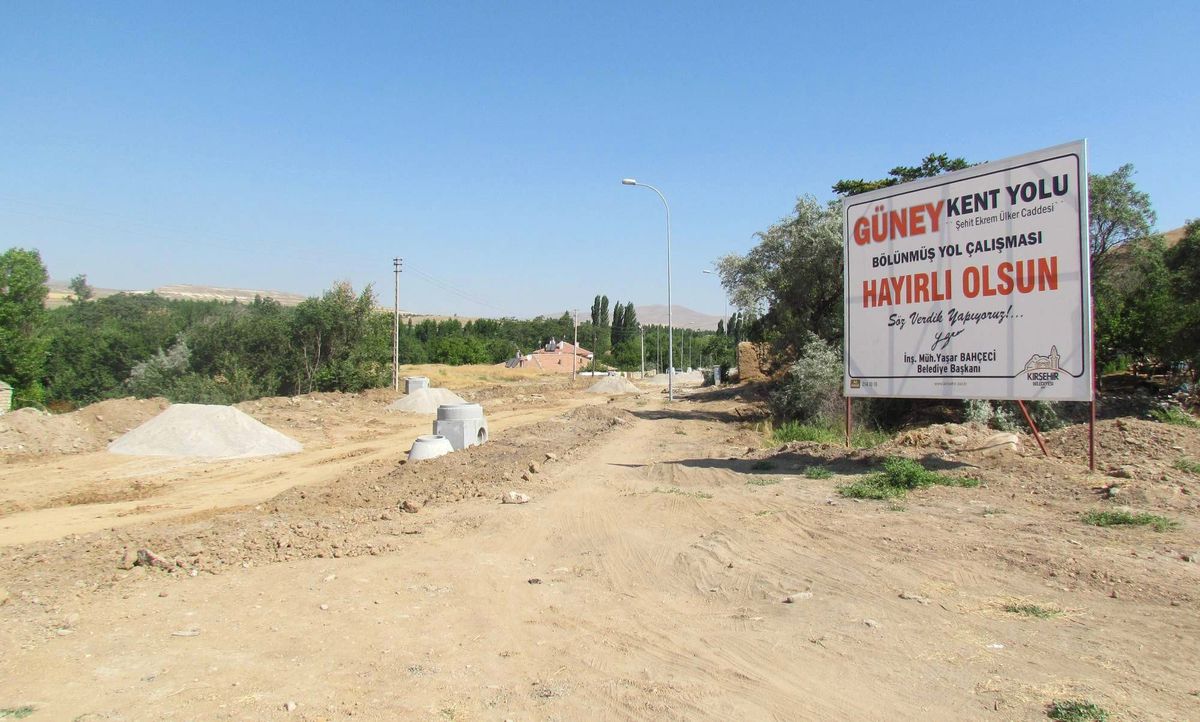 Güneykent Bölünmüş Yolu Çalışmaları Devam Ediyor