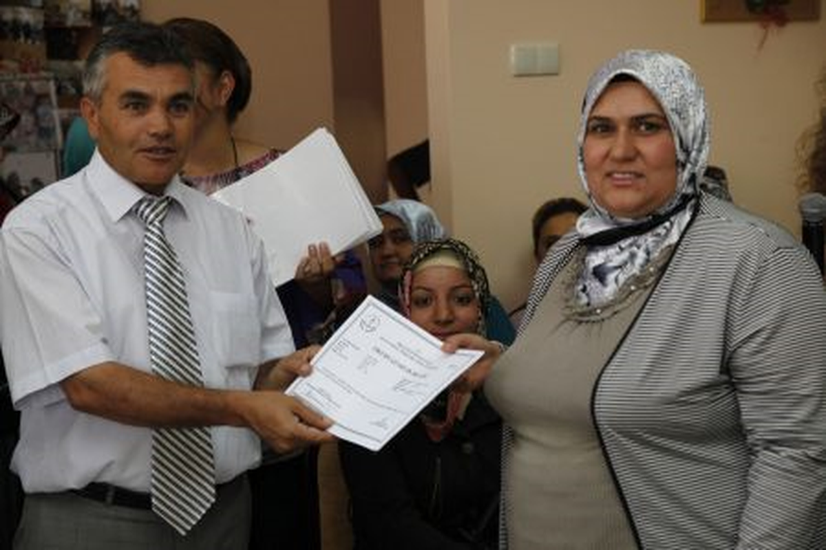 Kursiyer Annelerin Sertifika Heyecanı