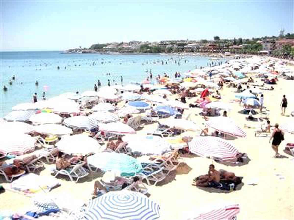 Kuşadası\'nda Sıcak Hava