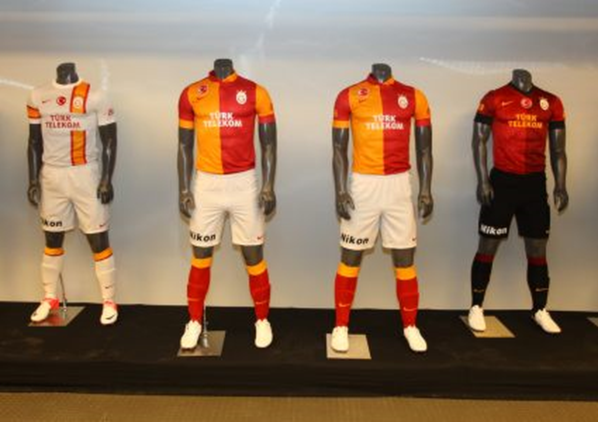 Nike formaları Tanıttı