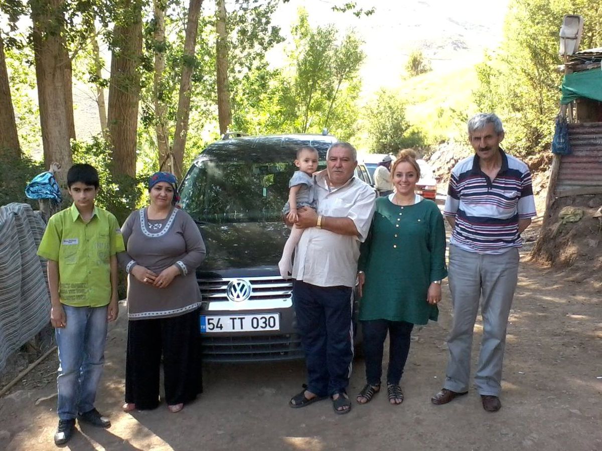 Sakaryalı Aile Tatil İçin Hakkari\'yi Tercih Etti