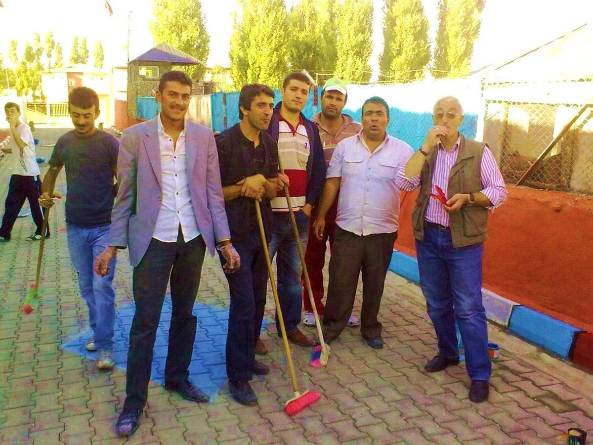 Selim İlçe Esnafından Cadde Süslemesi