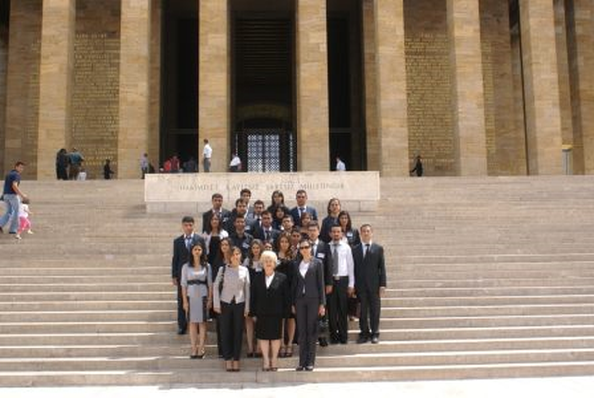 TİKAV\'ın Gençleri Yaz Programında Buluştu