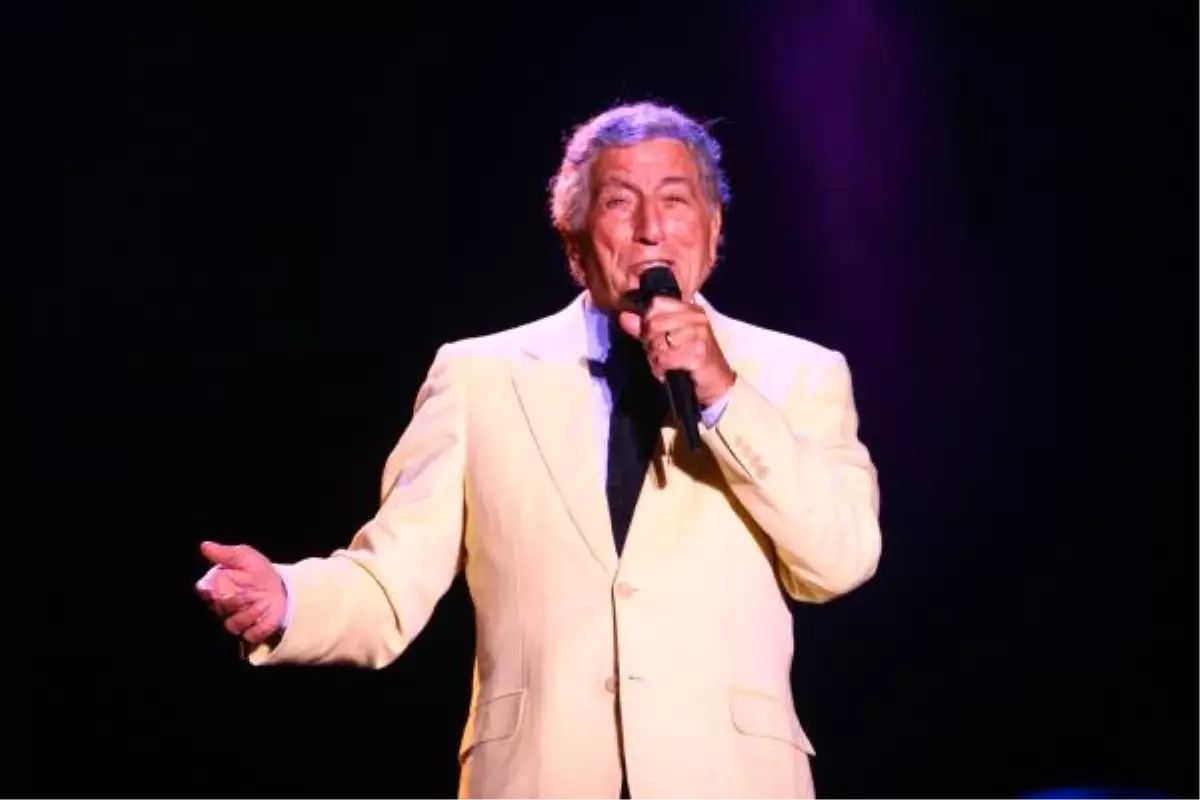 Tony Bennett İstanbullular\'a Caz Şöleni Yaşattı