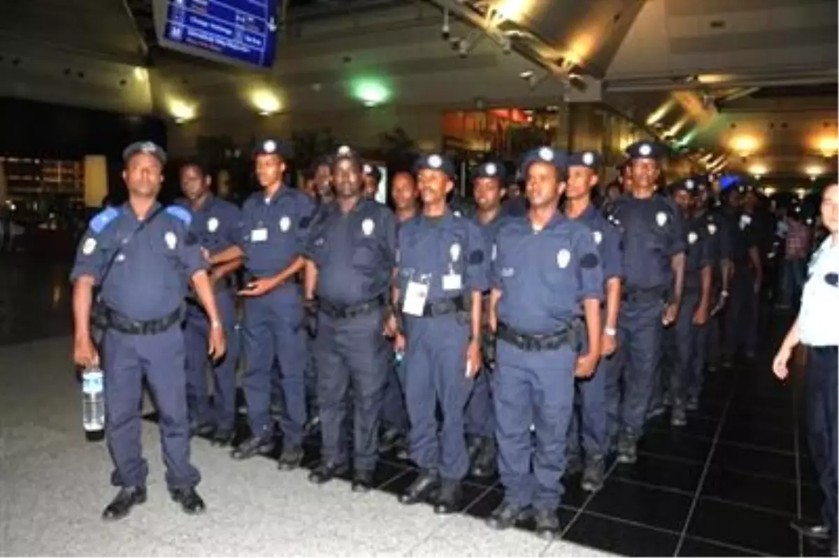 Somalili Türk Polisleri