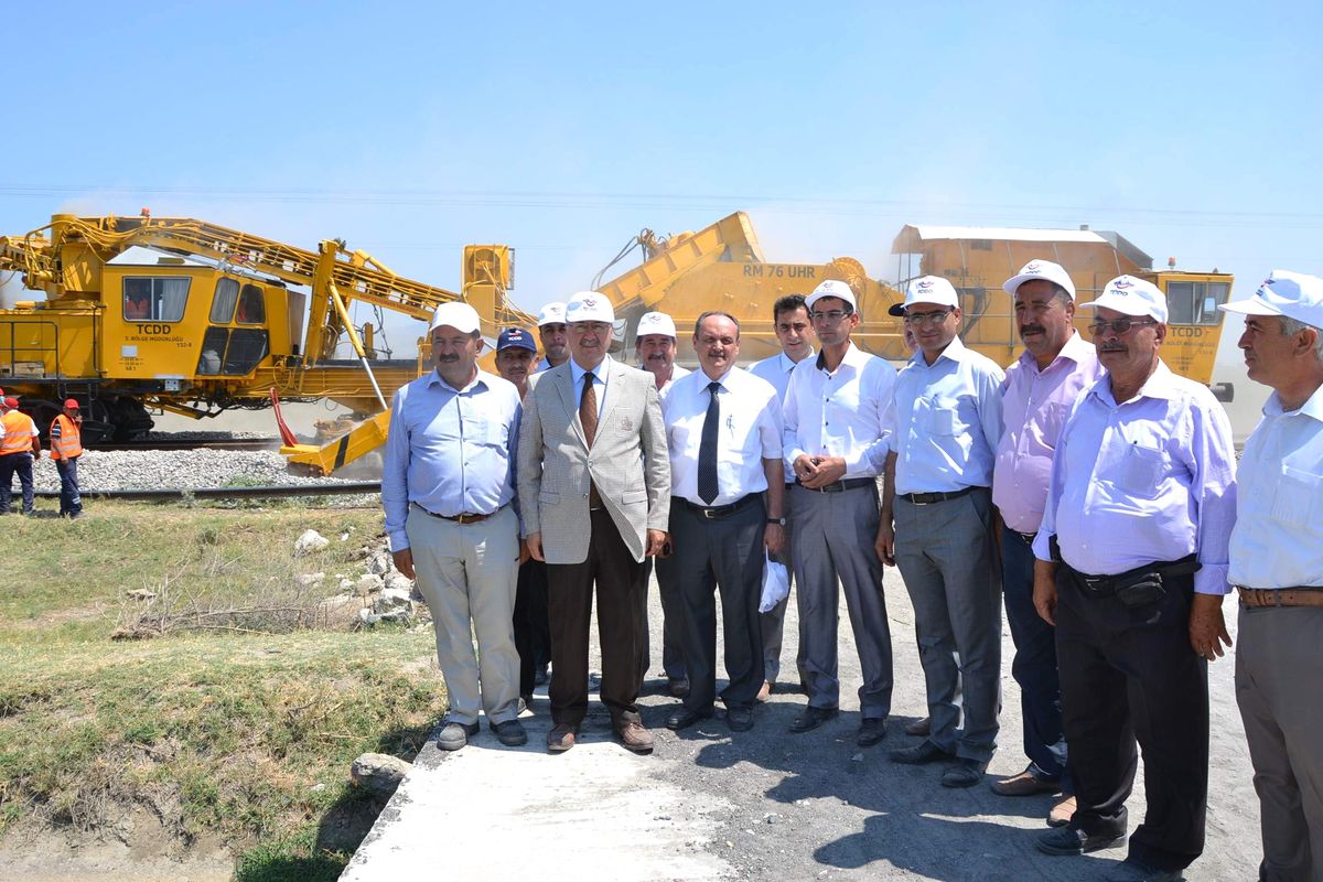 Manisa Valisi Daşöz, Manisa Akhisar Demiryolu Çalışmalarını İnceledi