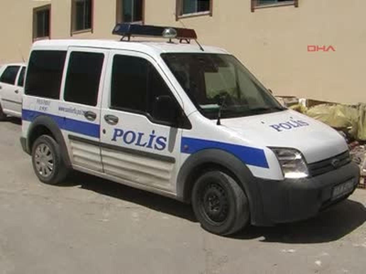 Babasını Bıçaklayarak Öldürdü Babasını Bıçaklayarak Öldürdü