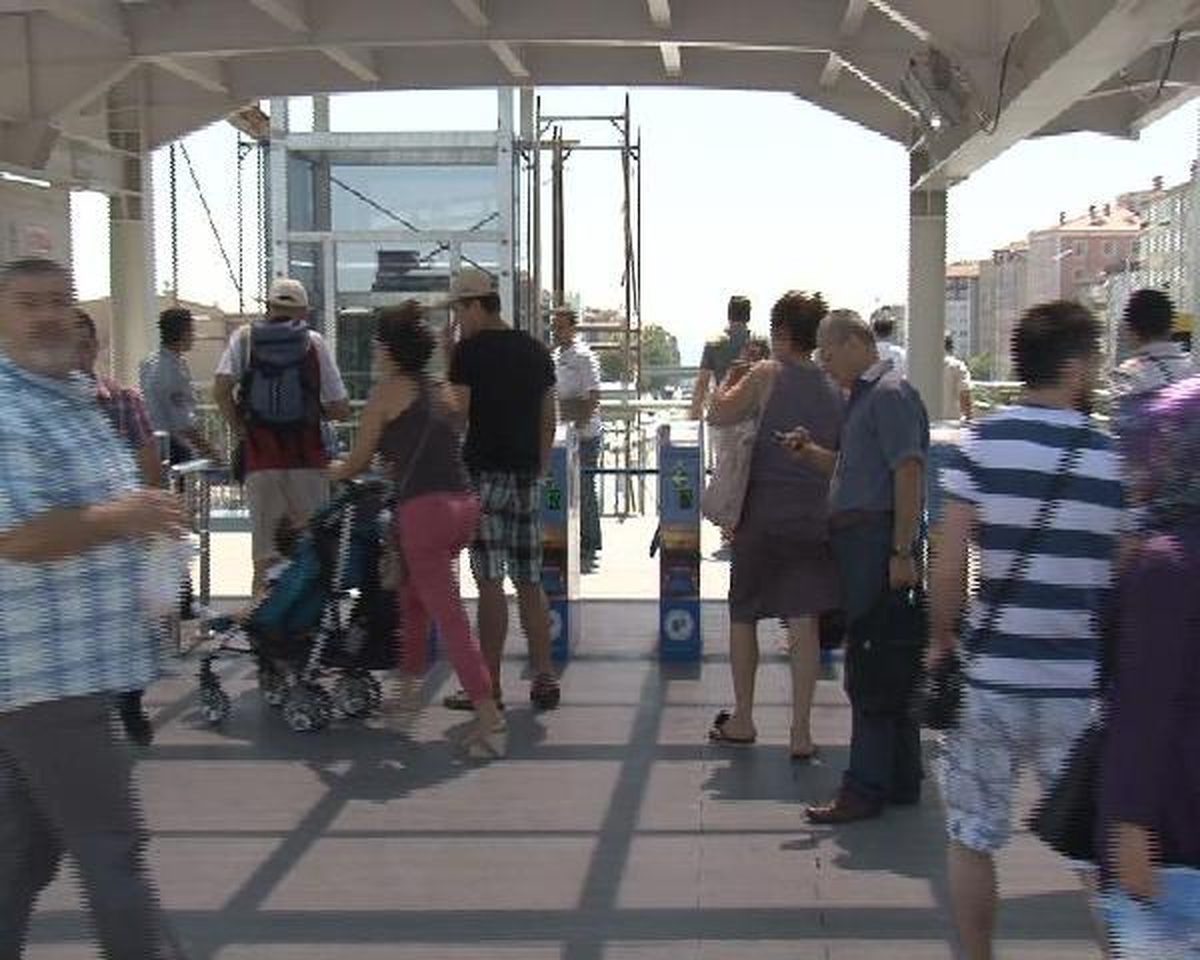 Beylikdüzü Metrobüs Hattında Deneme Seferleri Başladı