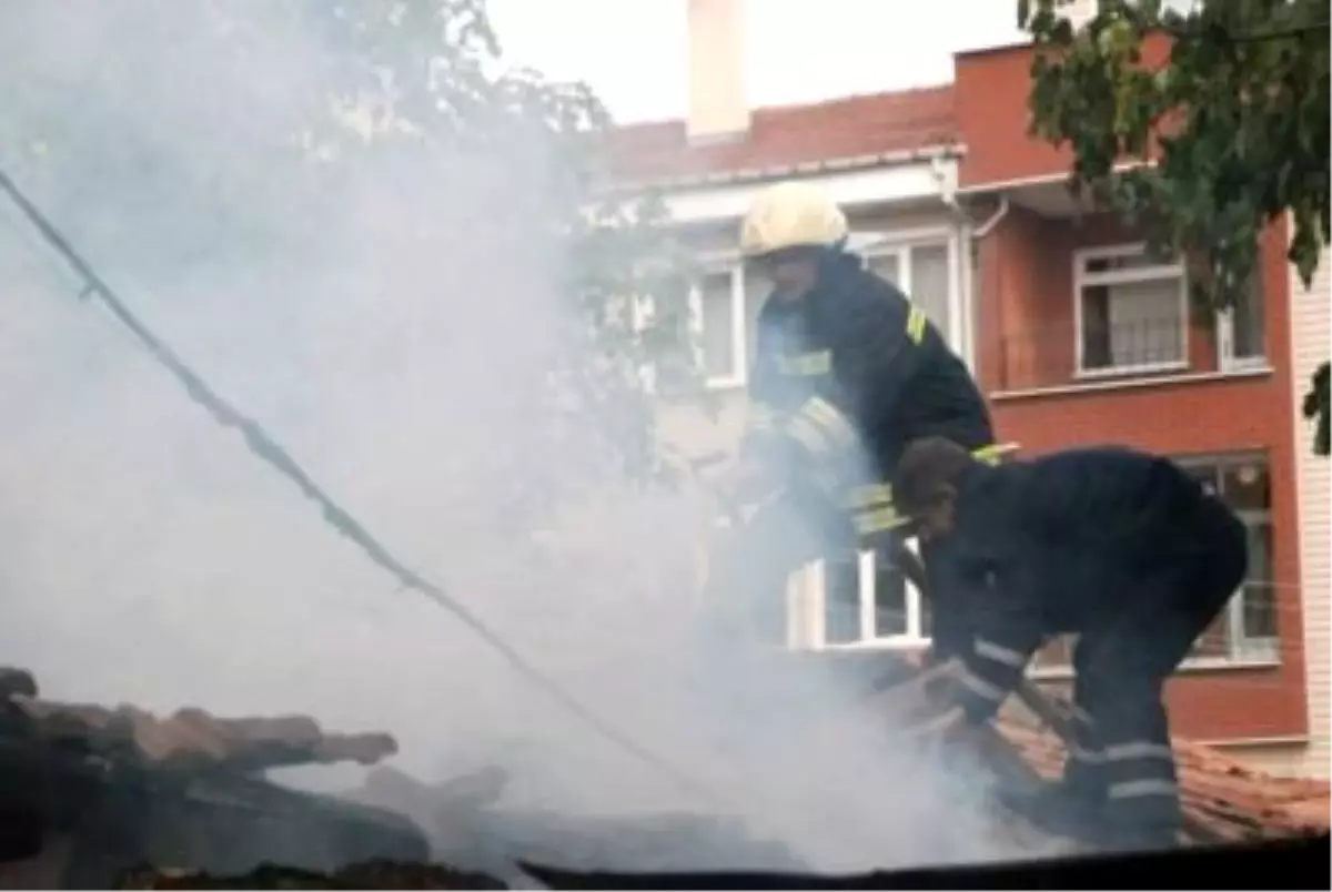 Boş Evde Çıkan Yangın Korkuttu