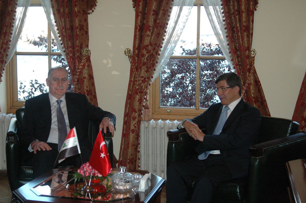 Davutoğlu, Irak Meclis Başkanı ile Bir Araya Geldi