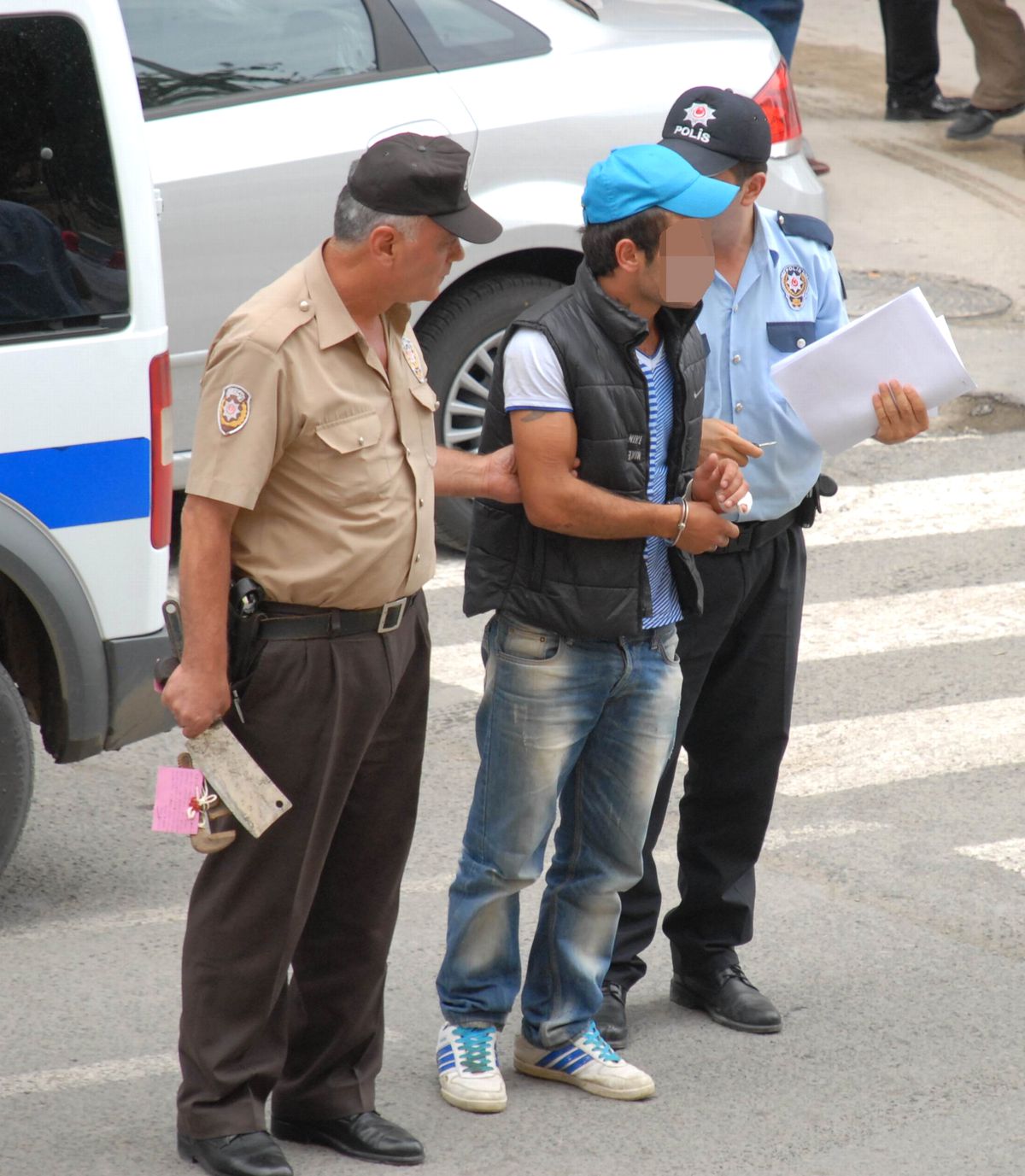 Dayısını Baltayla Yaralayan Genç Gözaltına Alındı