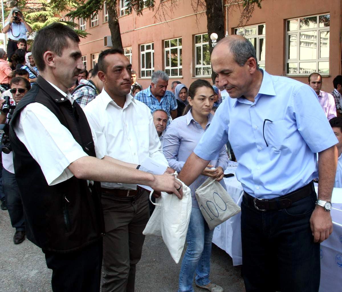 Eskişehir\'de Kurayla 20 Mevsimlik Orman İşçisi Alındı