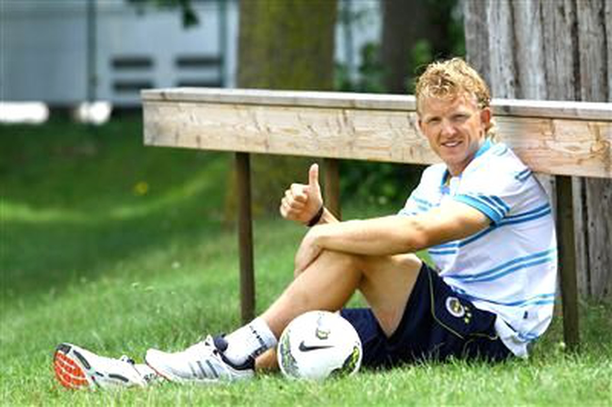 Fenerbahçeli Kuyt: "İlk Kez Fenerbahçe Forması Giyebilmek Benim İçin Çok Mutluluk Vericiydi"