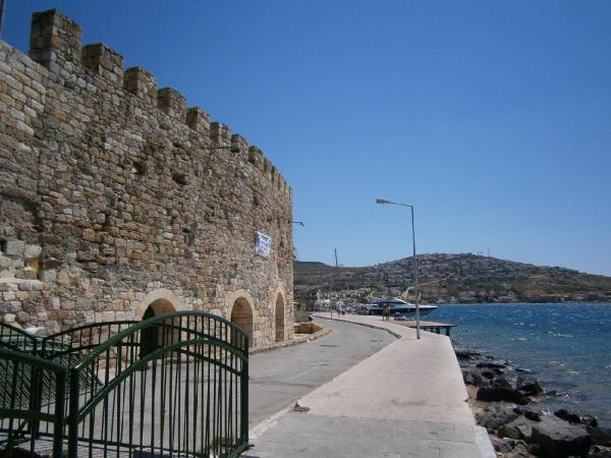 Foça\'daki Şarap Etkinliğine Ramazan İptali