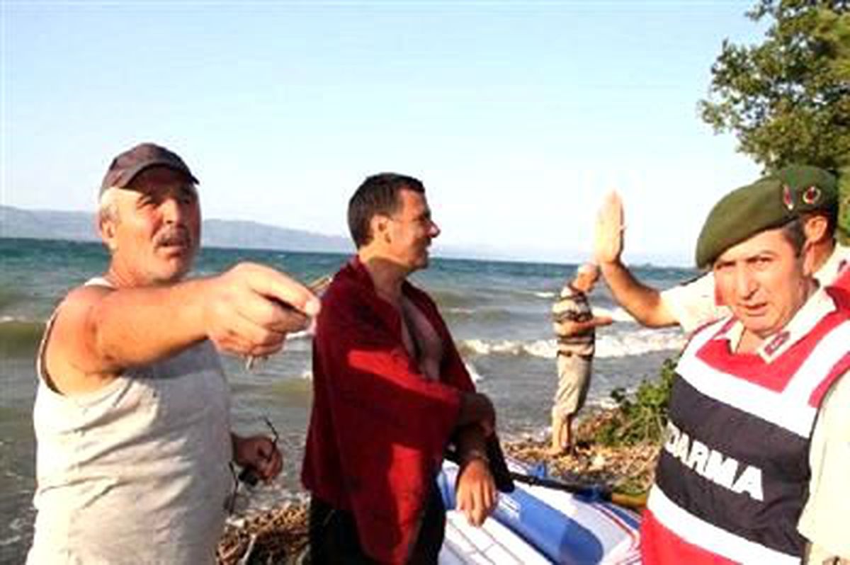 Gölde Bot Sefası Ucuz Atlatıldı