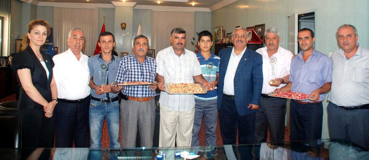 GTB İlk Fıstık Üreticilerine Ödüllerini Verdi