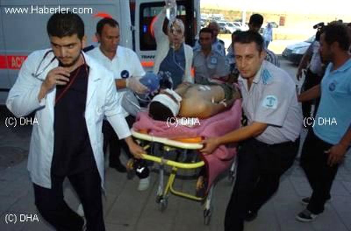 Gürpınar\'da Çatışma; 1 Şehit, 3 Yaralı