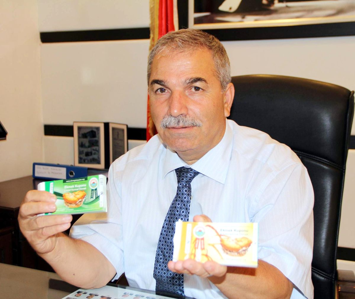 İlkadım Belediyesi\'nden Askıda Ekmek Kampanyası