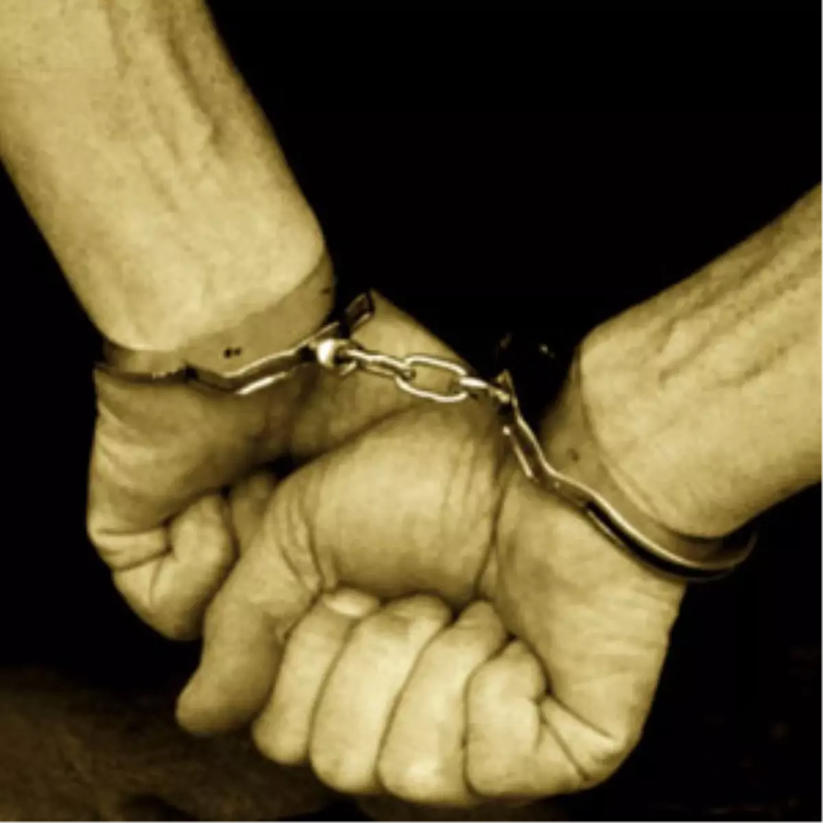 İspanya\'da 3 Grapo Üyesi Tatildeyken Yakalandı