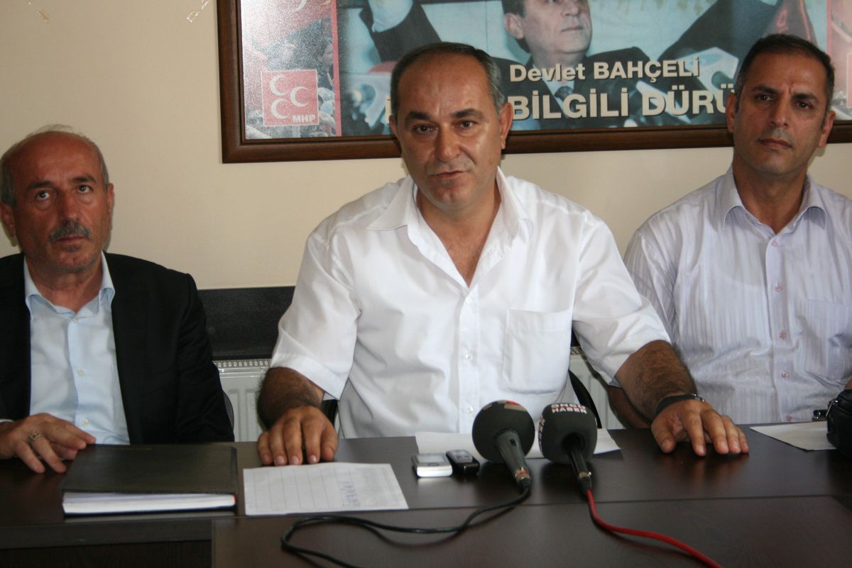 MHP Düzce İl Başkanı Abdullah Danışmaz Beyköy Belediye Başkanının Partiden İhraç Edildiğini İddia...