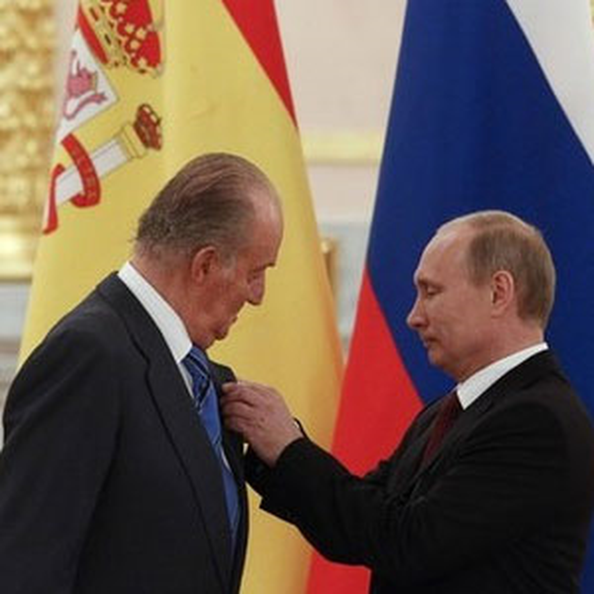 Putin, İspanya Kralı Juan Carlos ile Bir Araya Geldi