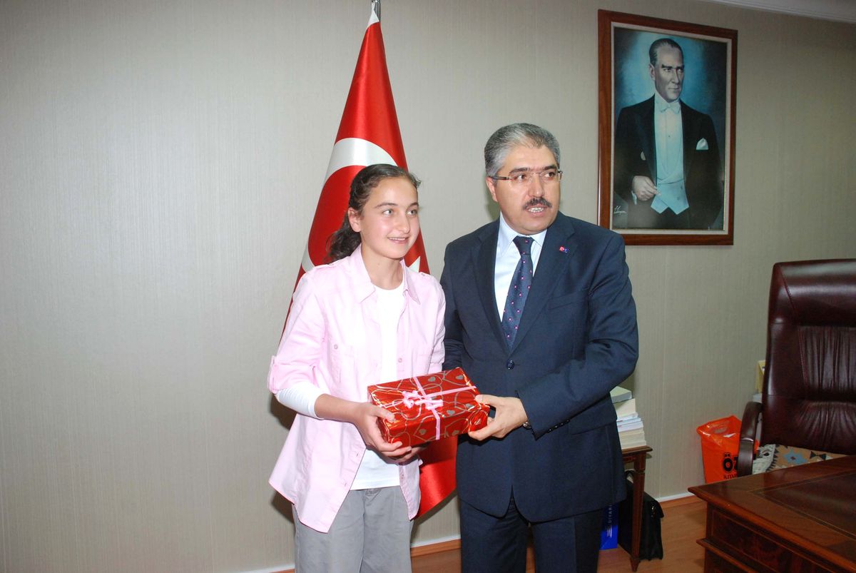 Sbs Birincisi Ödüllendirildi