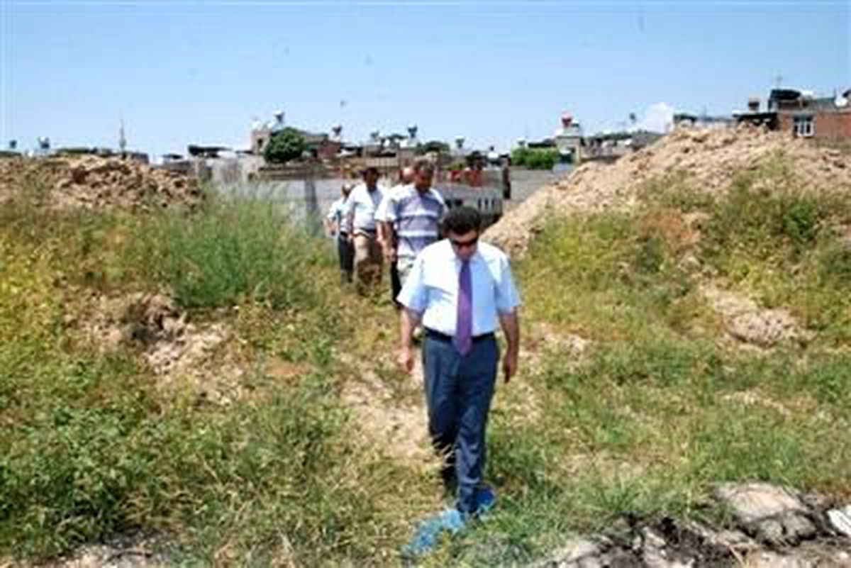 Selamet Okul İnşaatlarını İnceledi