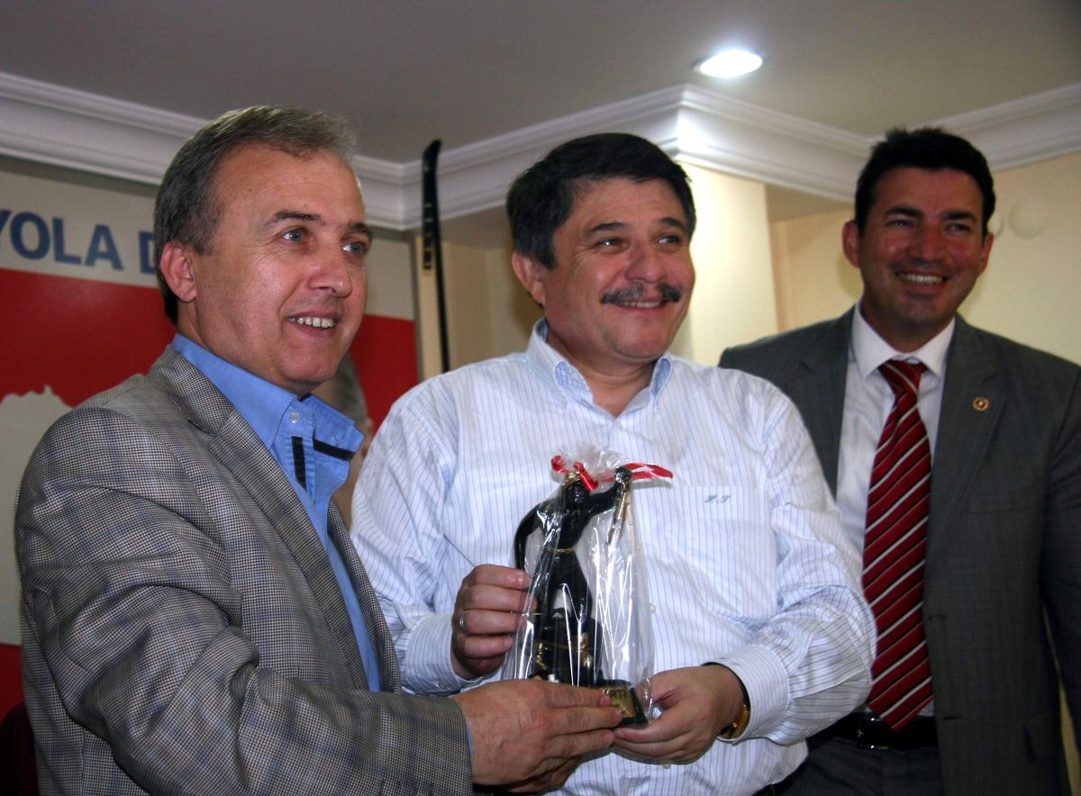 Tanrıverdi AK Parti İl Başkanlığını Ziyaret Etti