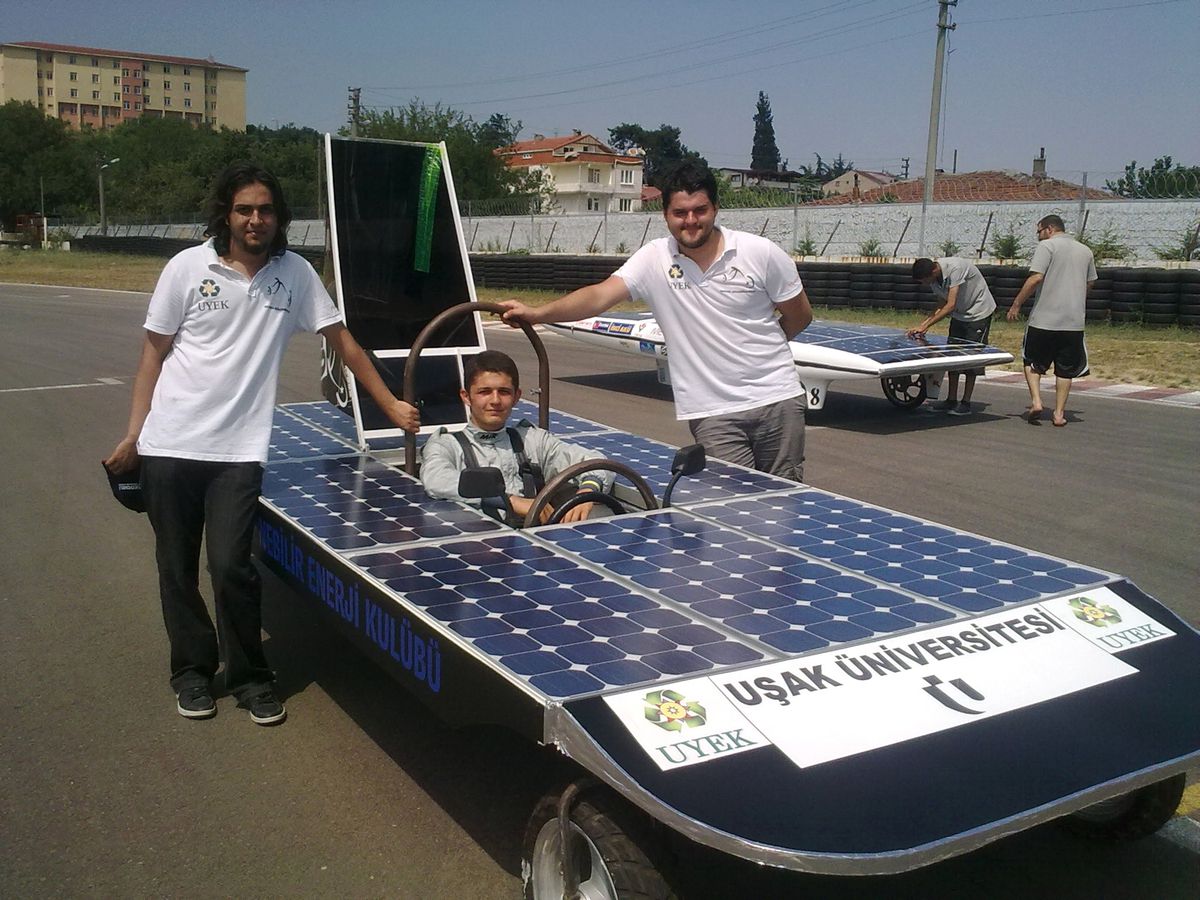 Uşak Üniversitesi Uyek-2 ile Alternatif Enerjili Formula Arışlarına Katıldı