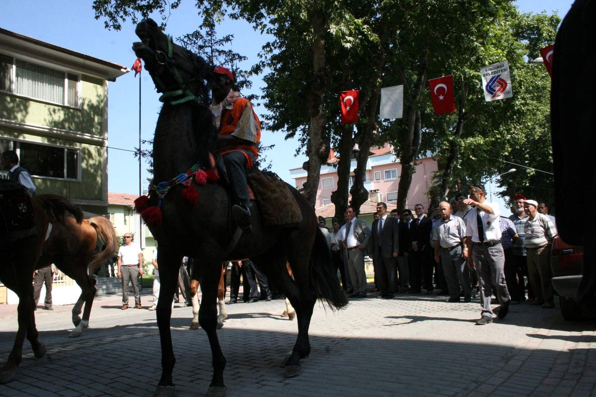 Valiyi Krallar Gibi Karşıladılar