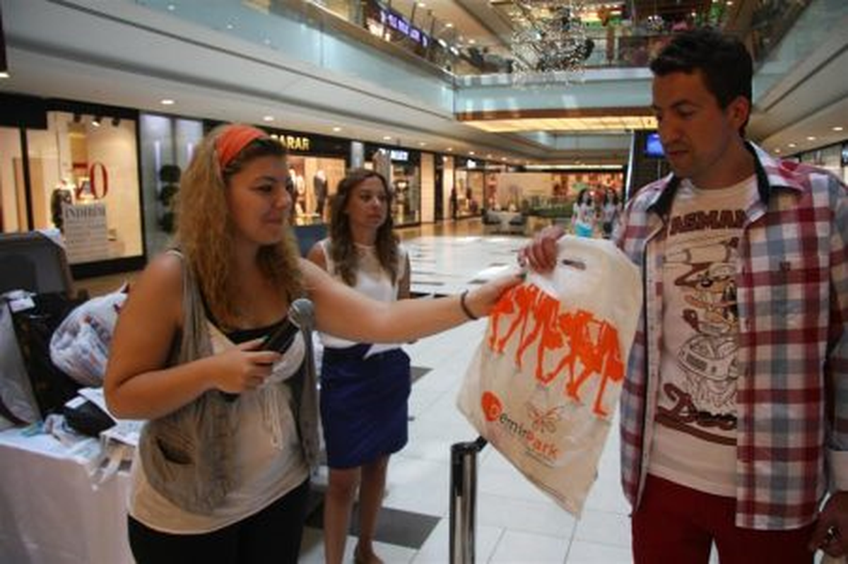 Demirpark AVM\'den Alışveriş Yapan Kazandı