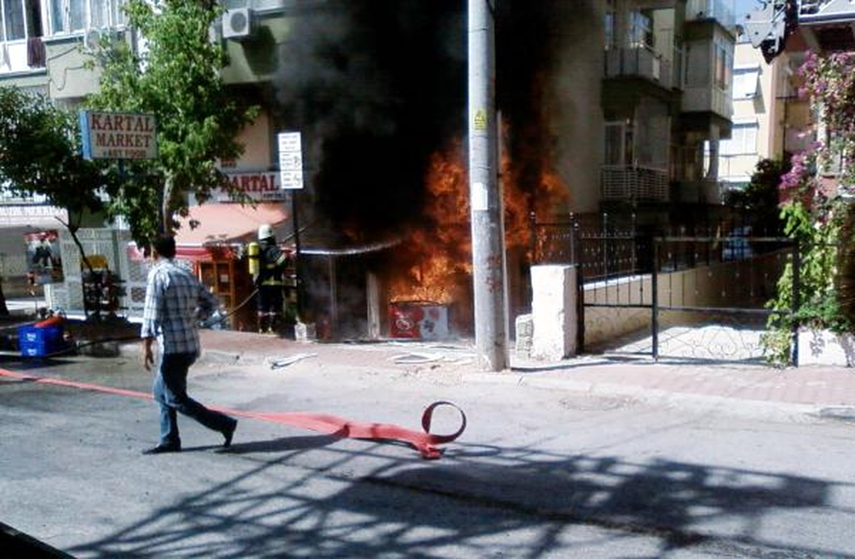 Depoda Kaçak Dolum Yangın Çıkardı