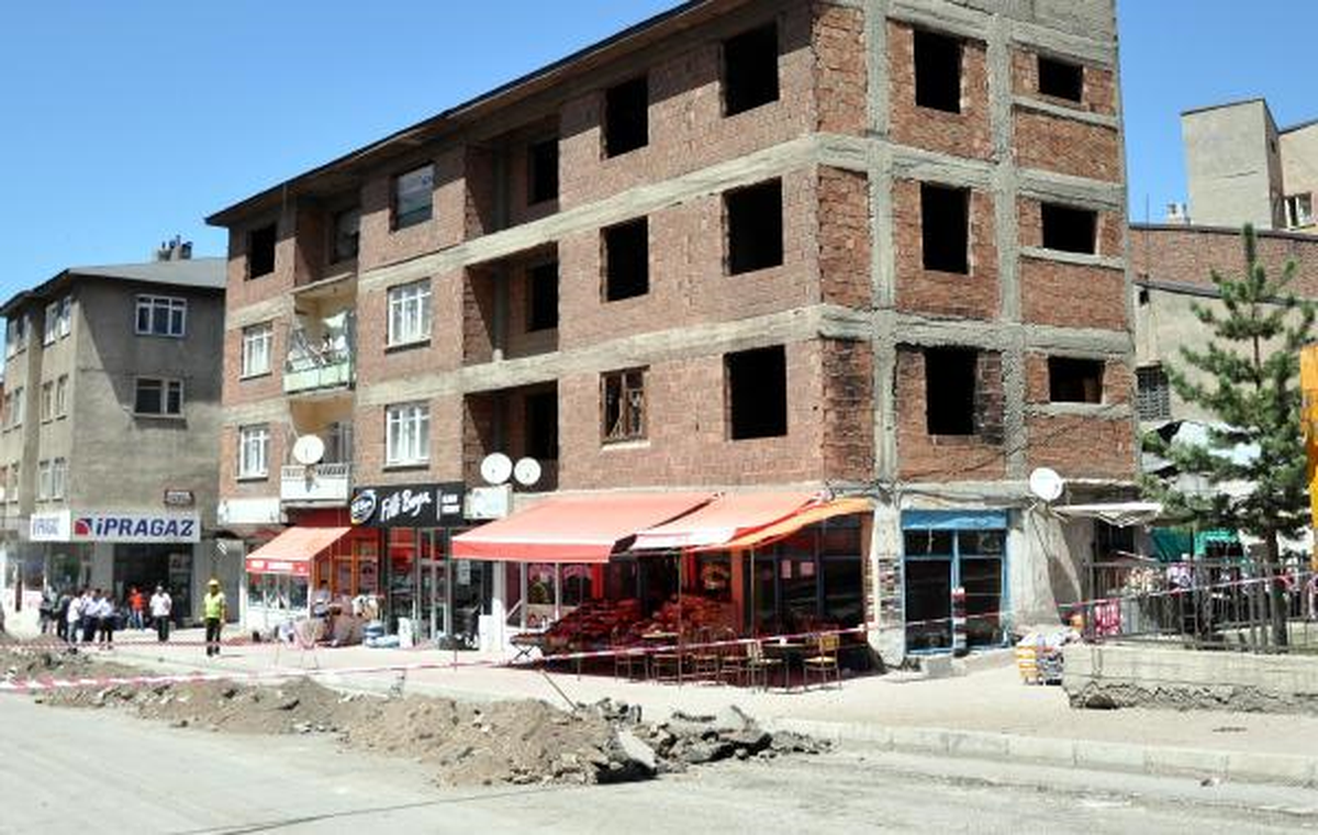 Doğalgaz Borusu Patlayınca Böyle Kaçtılar