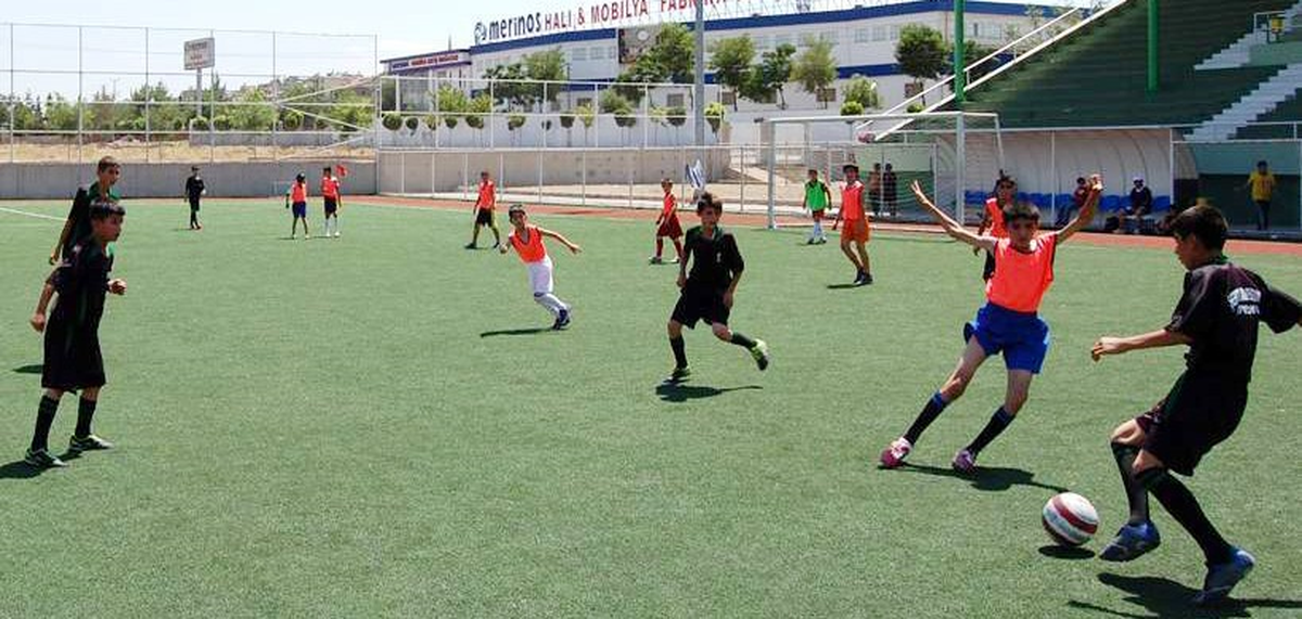 Dostluk Maçının Galibi Şehitkamil Oldu