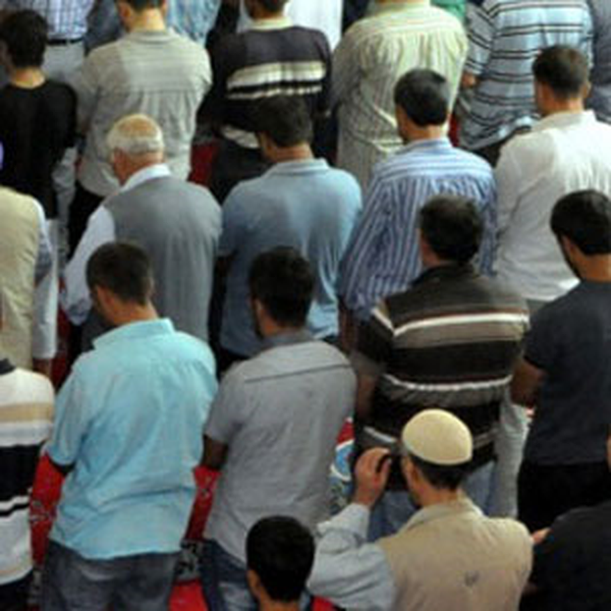 Hatay\'daki Çadır Kentlerde İlk Teravih Namazı Kılındı